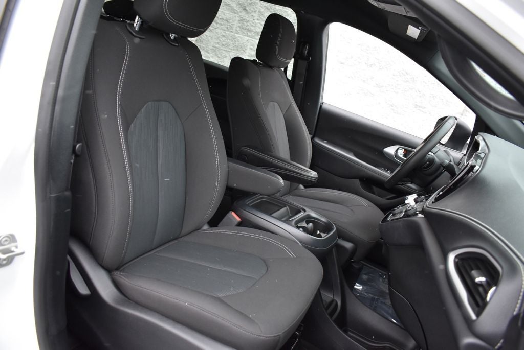 2023 Chrysler Pacifica Touring