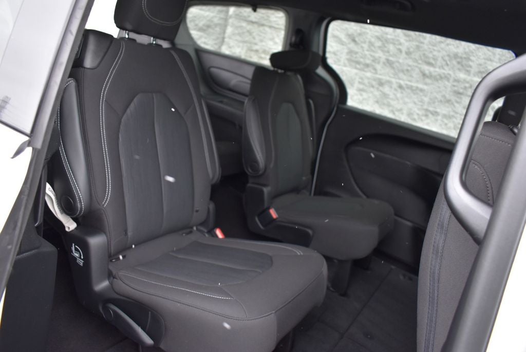 2023 Chrysler Pacifica Touring