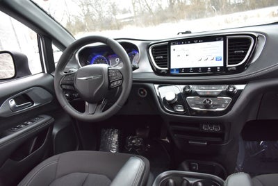 2023 Chrysler Pacifica Touring