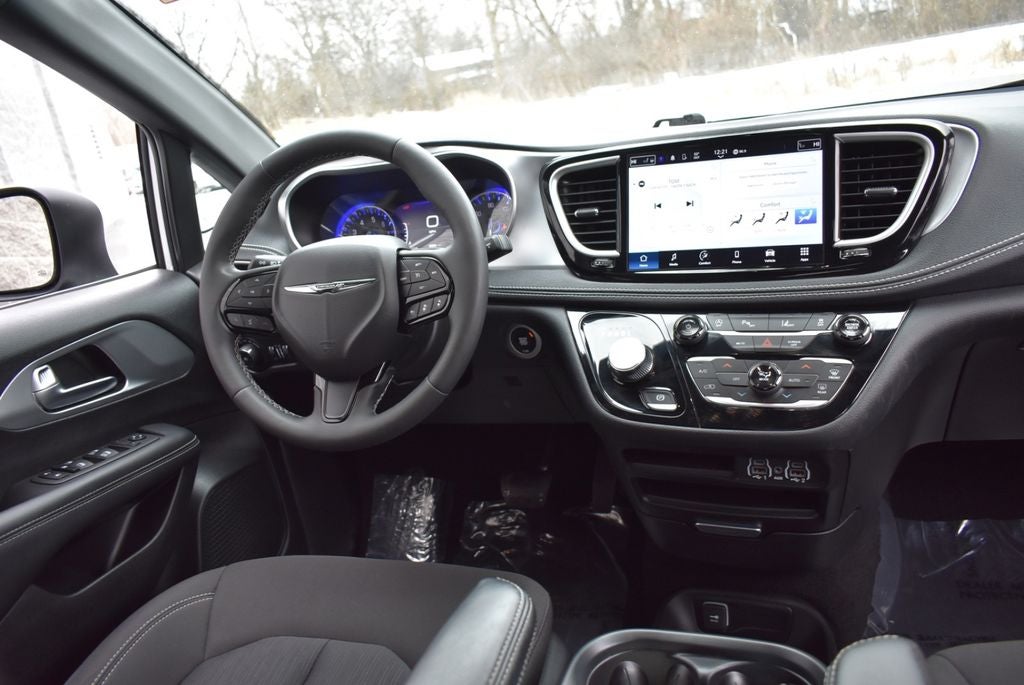 2023 Chrysler Pacifica Touring