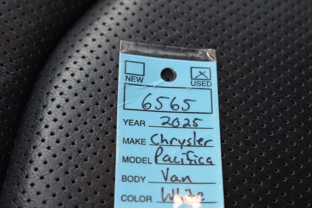 2025 Chrysler Pacifica Limited