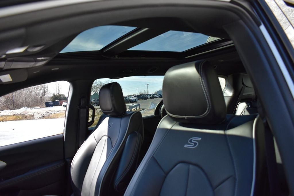 2025 Chrysler Pacifica Limited