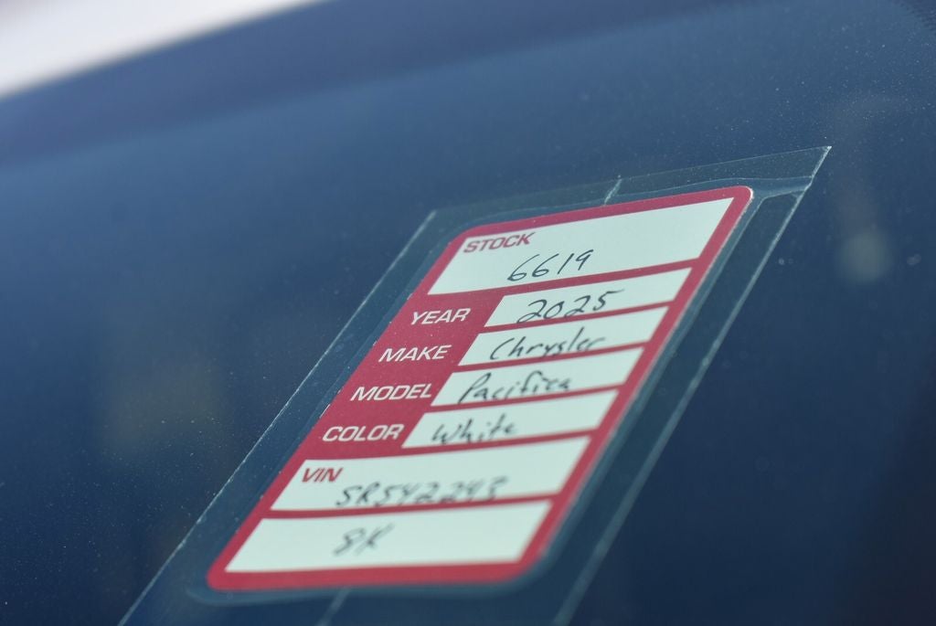 2025 Chrysler Pacifica Limited