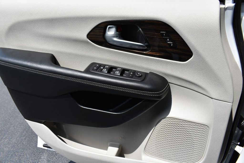 2024 Chrysler Pacifica Limited
