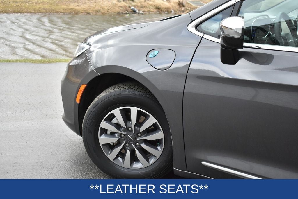 2023 Chrysler Pacifica Hybrid Limited