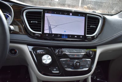 2023 Chrysler Pacifica Hybrid Limited