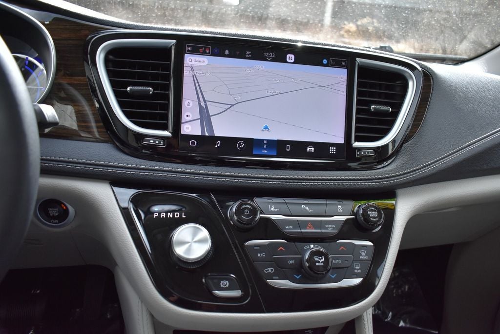 2023 Chrysler Pacifica Hybrid Limited