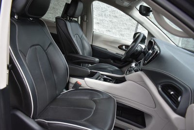 2023 Chrysler Pacifica Hybrid Limited