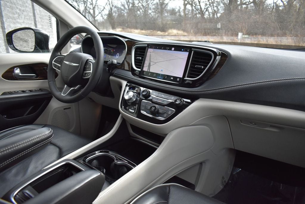 2023 Chrysler Pacifica Hybrid Limited