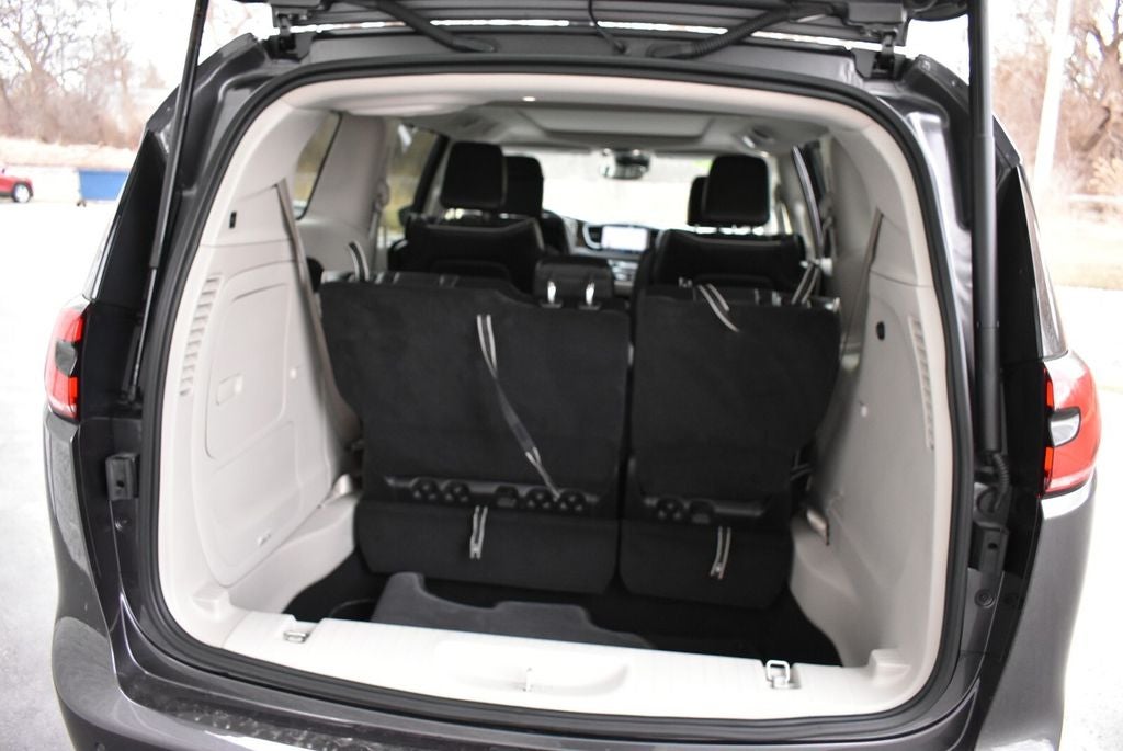 2023 Chrysler Pacifica Hybrid Limited