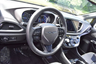 2024 Chrysler Pacifica Hybrid Select Premium S Appearance