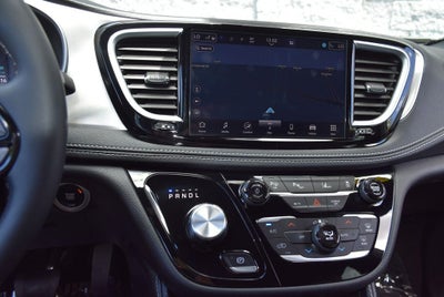 2024 Chrysler Pacifica Hybrid Select Premium S Appearance