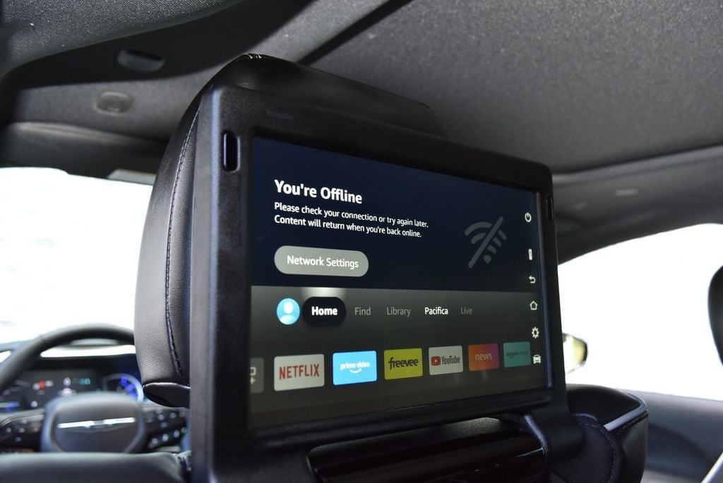 2024 Chrysler Pacifica Hybrid Select Premium S Appearance