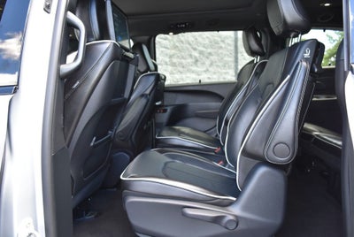 2024 Chrysler Pacifica Hybrid Select Premium S Appearance