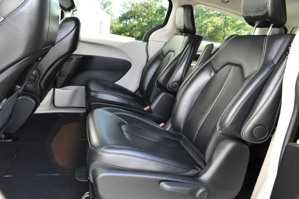 2024 Chrysler Pacifica Hybrid Select