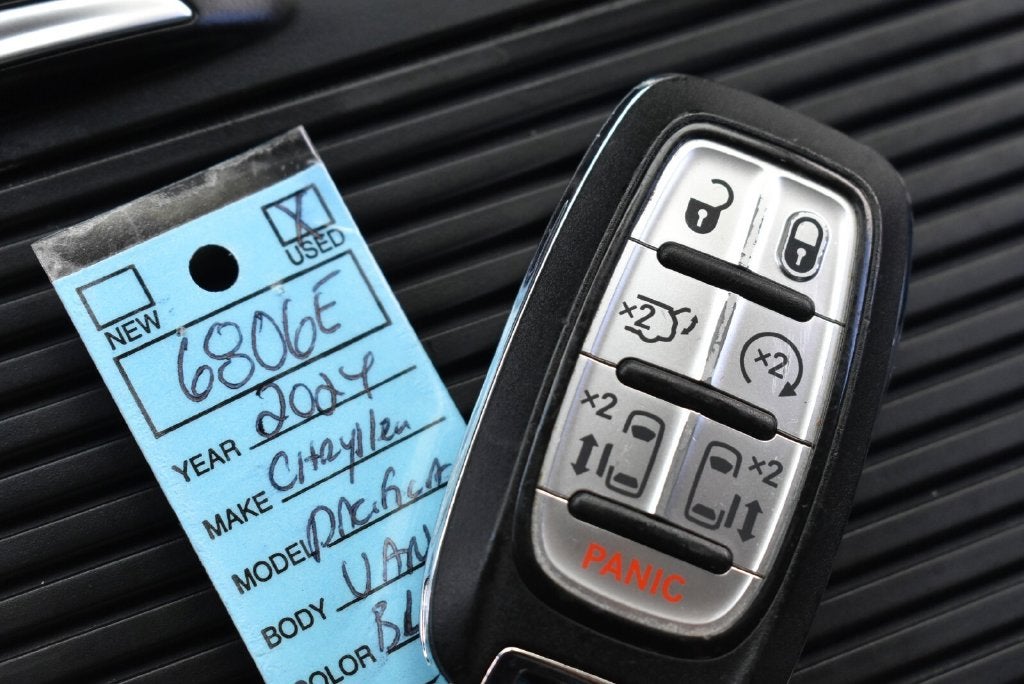 2024 Chrysler Pacifica Hybrid Select