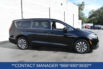 2024 Chrysler Pacifica Hybrid Select