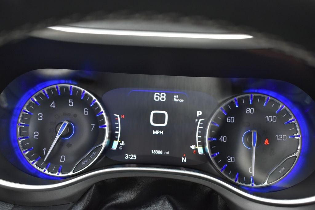 2023 Chrysler Pacifica Touring L