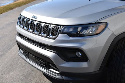 2023 Jeep Compass Latitude Lux