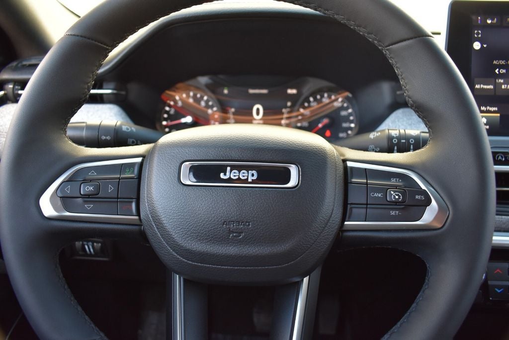 2023 Jeep Compass Latitude Lux