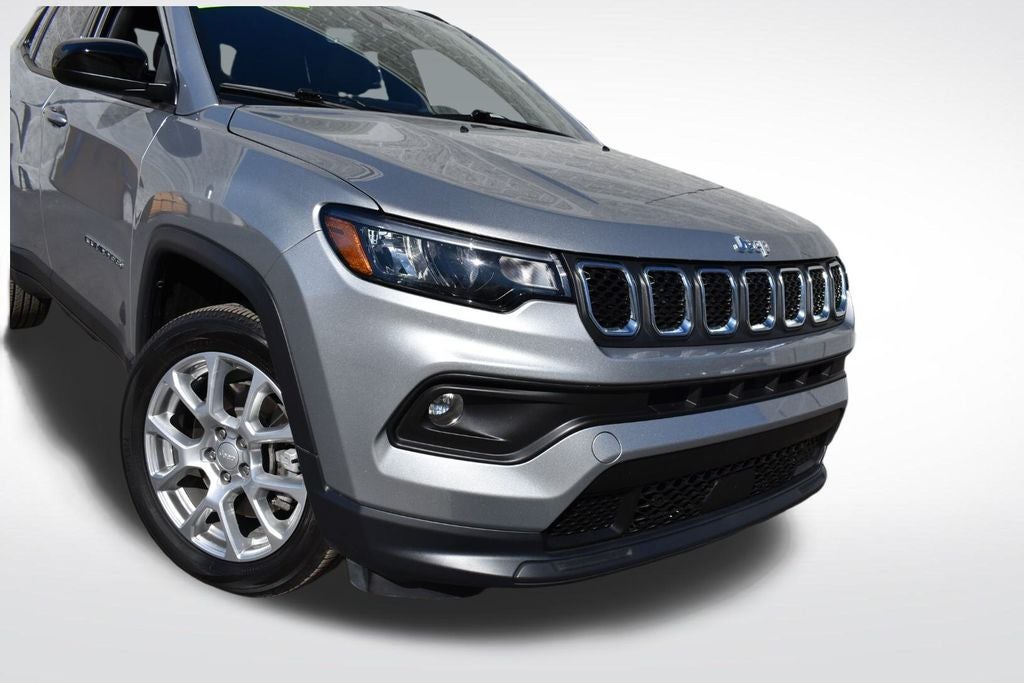 2023 Jeep Compass Latitude Lux