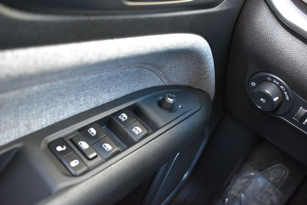 2023 Jeep Compass Latitude Lux