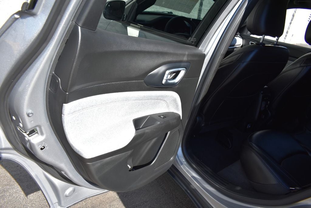 2023 Jeep Compass Latitude Lux