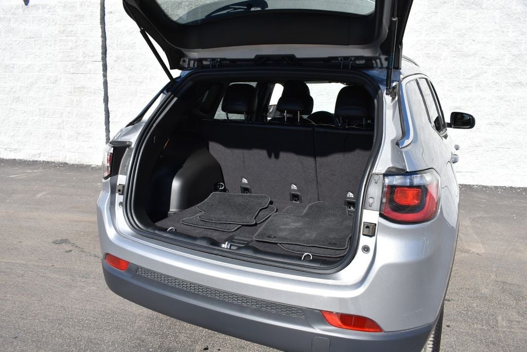 2023 Jeep Compass Latitude Lux