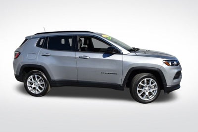 2023 Jeep Compass Latitude Lux