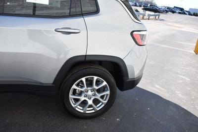 2023 Jeep Compass Latitude Lux