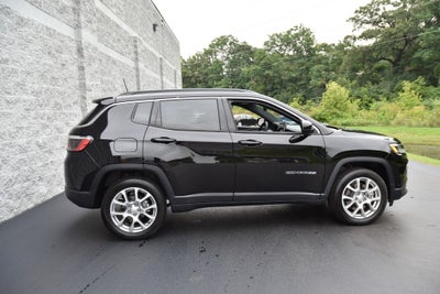 2024 Jeep Compass Latitude Lux