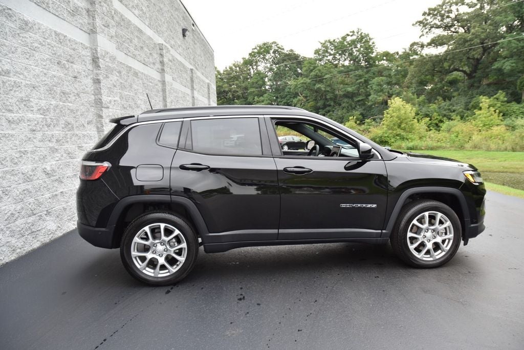 2024 Jeep Compass Latitude Lux