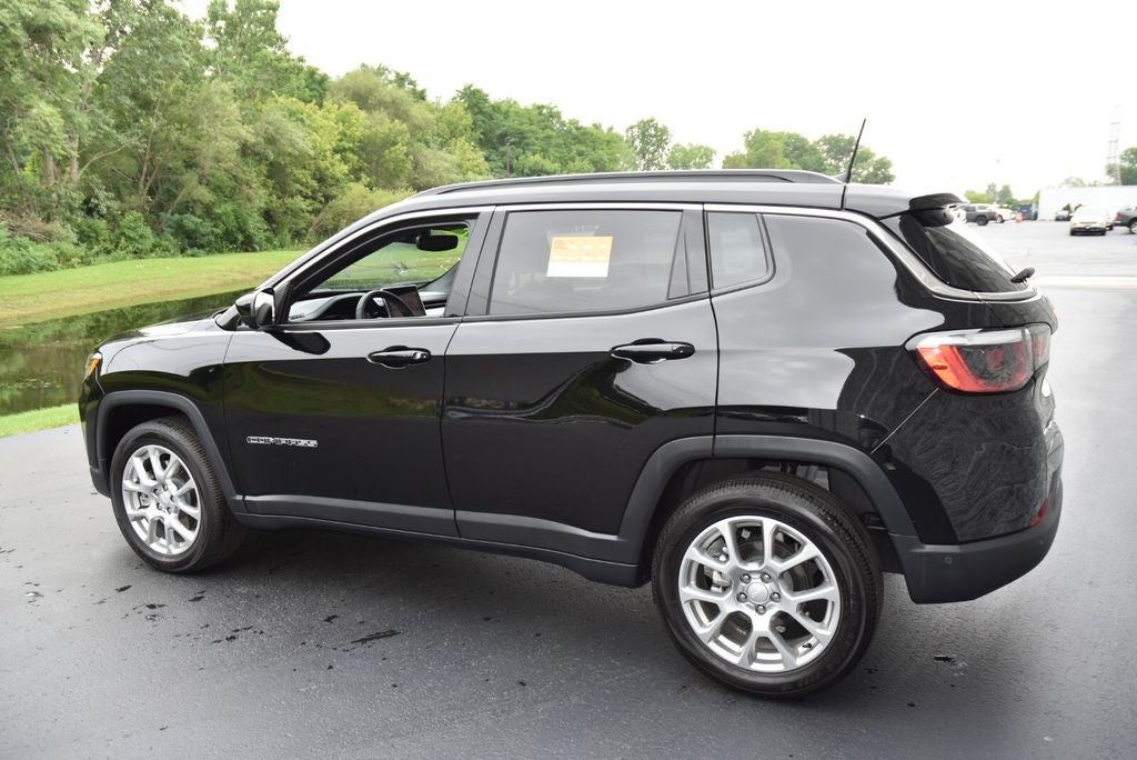 2024 Jeep Compass Latitude Lux