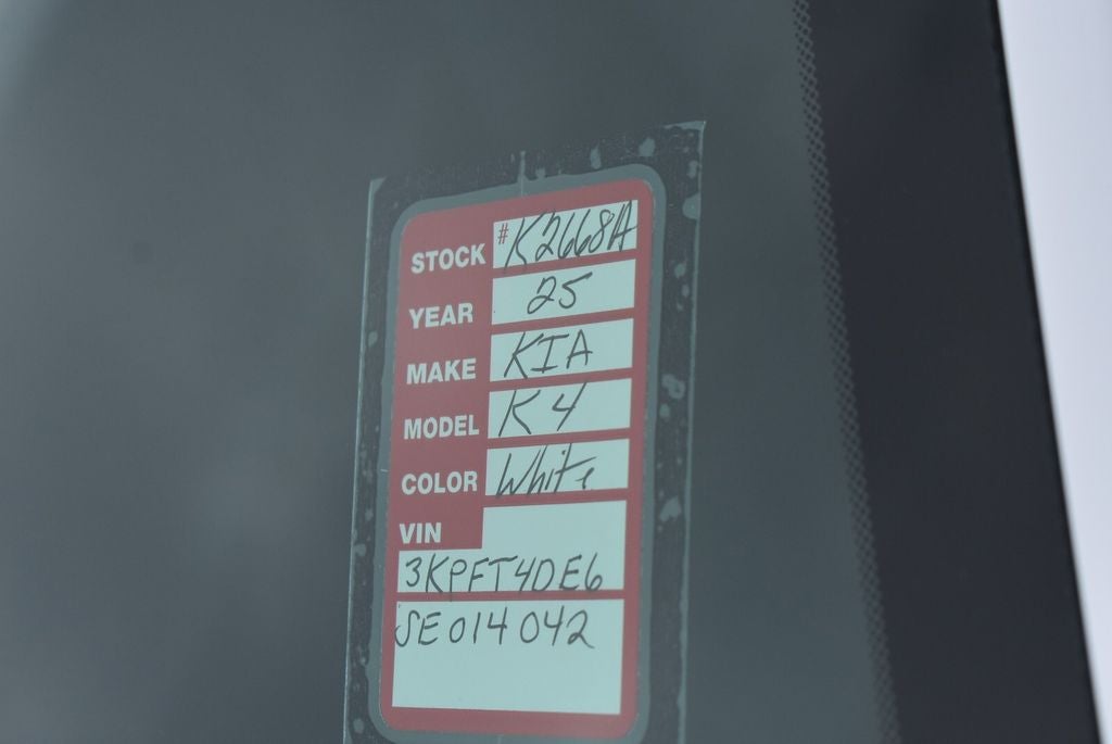 2025 Kia K4 LXS