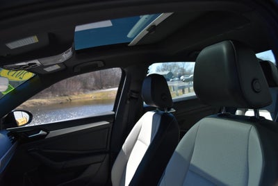 2019 Volkswagen Jetta R-Line