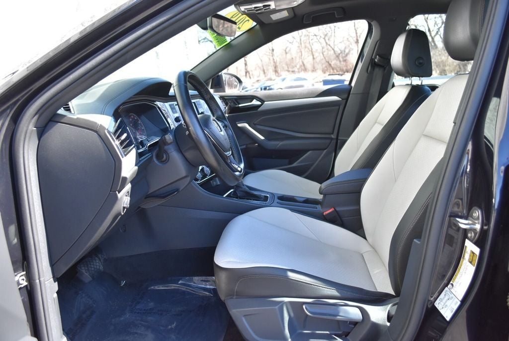 2019 Volkswagen Jetta R-Line