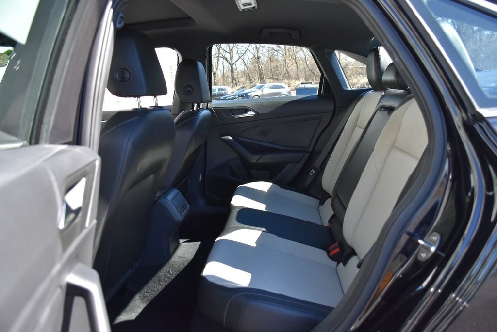 2019 Volkswagen Jetta R-Line