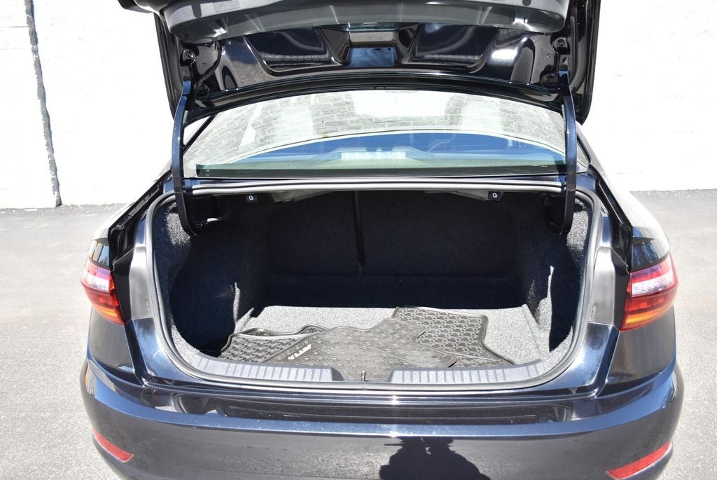 2019 Volkswagen Jetta R-Line