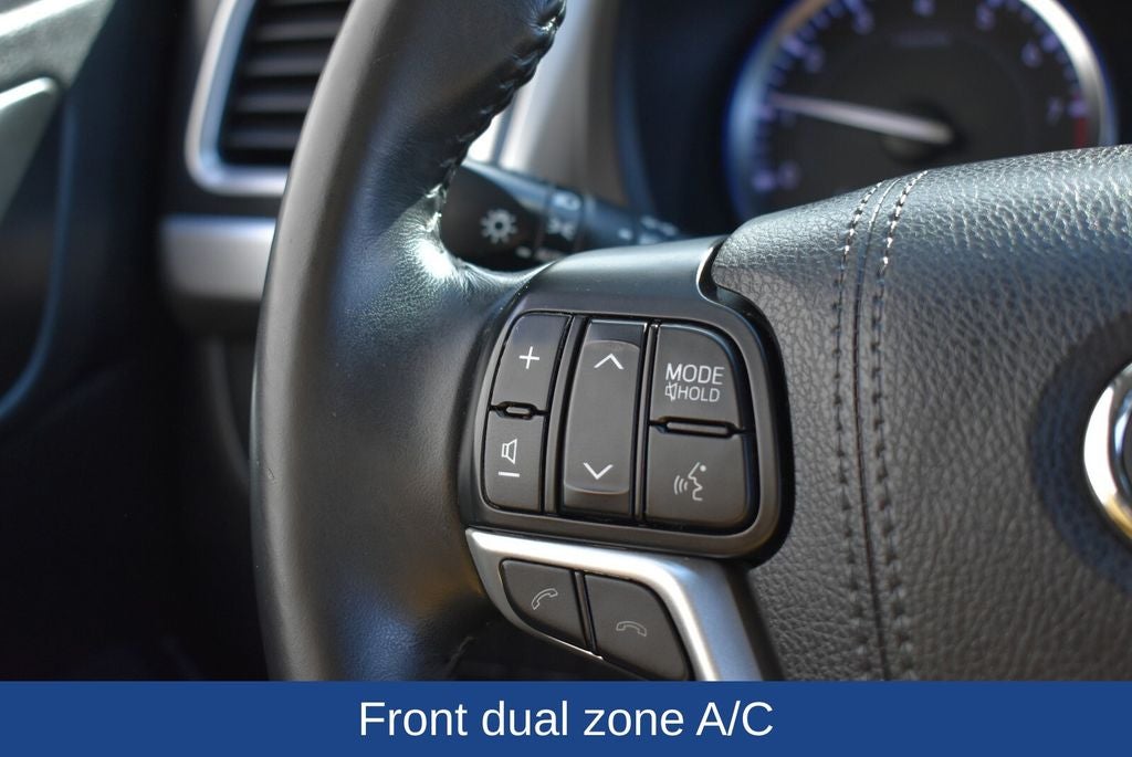 2017 Toyota Highlander SE