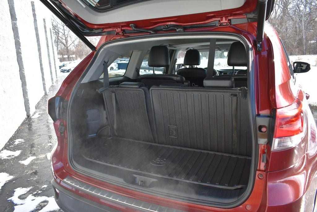 2017 Toyota Highlander SE