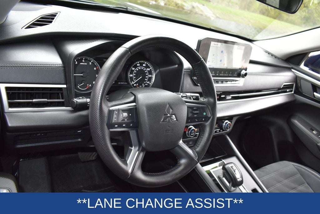 2024 Mitsubishi Outlander SE