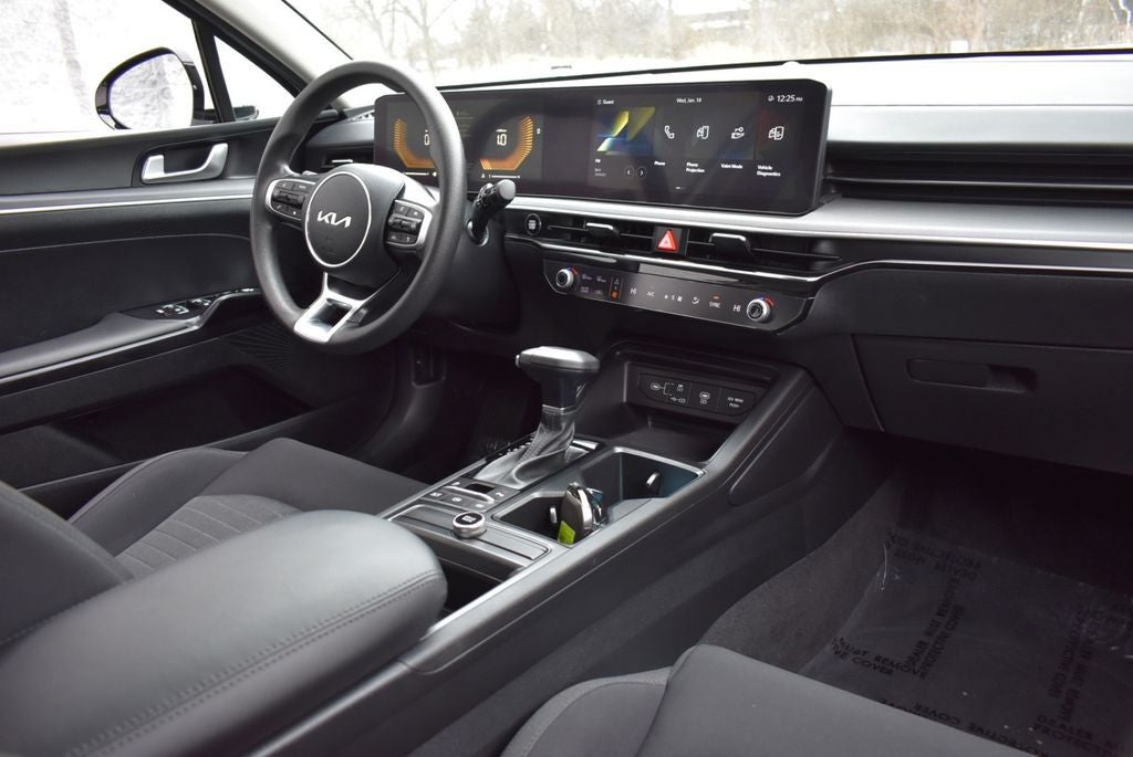 2025 Kia K5 LXS