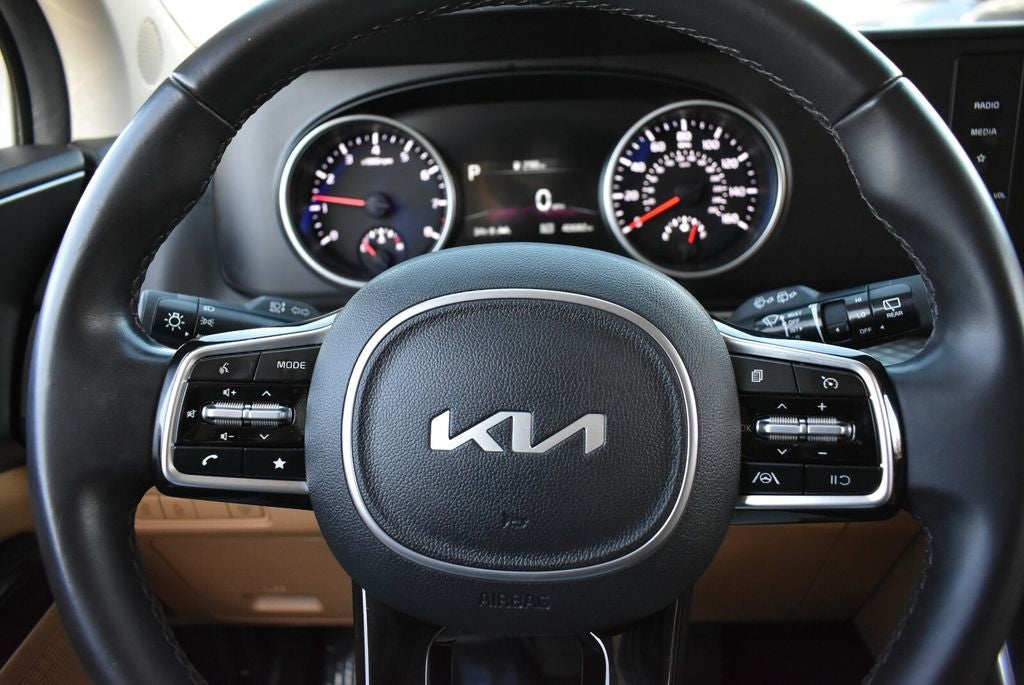 2024 Kia Carnival LX