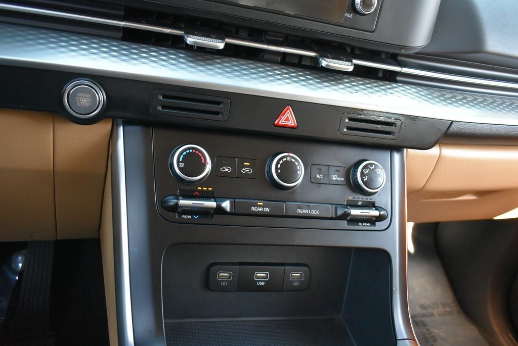 2024 Kia Carnival LX