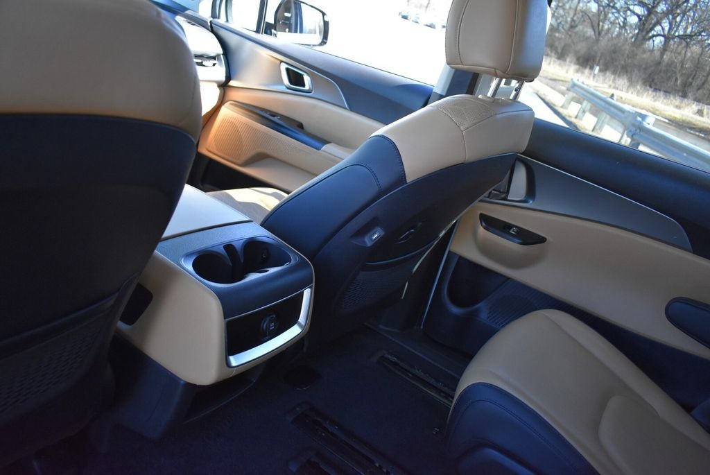 2024 Kia Carnival LX