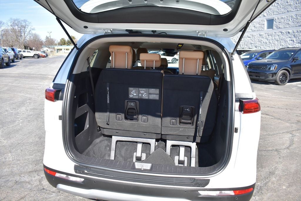 2024 Kia Carnival LX