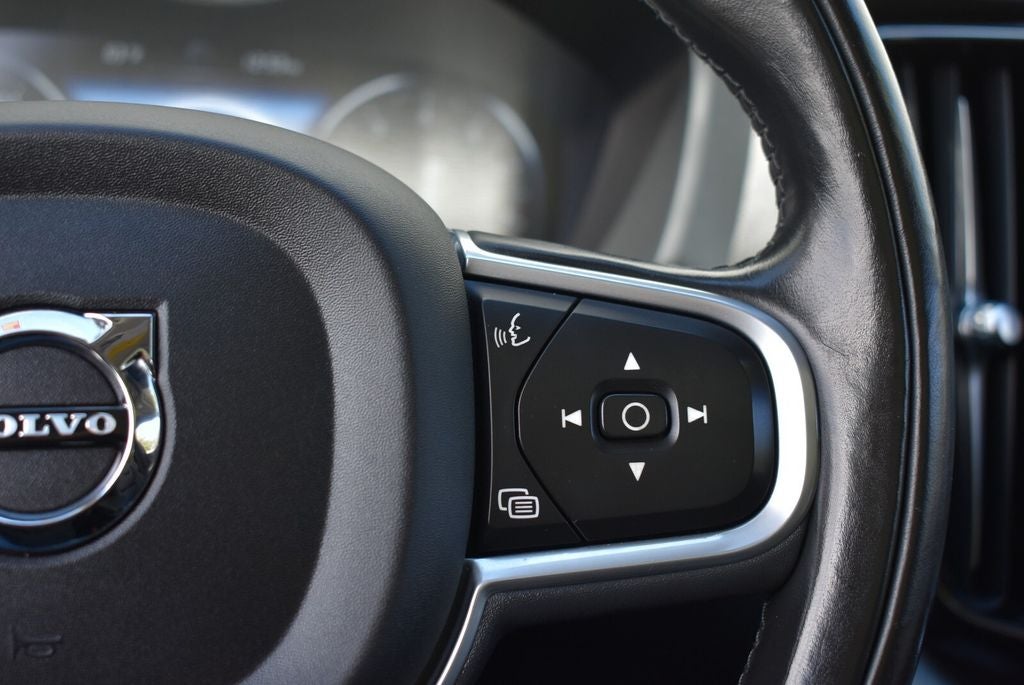 2018 Volvo XC60 T6 Momentum