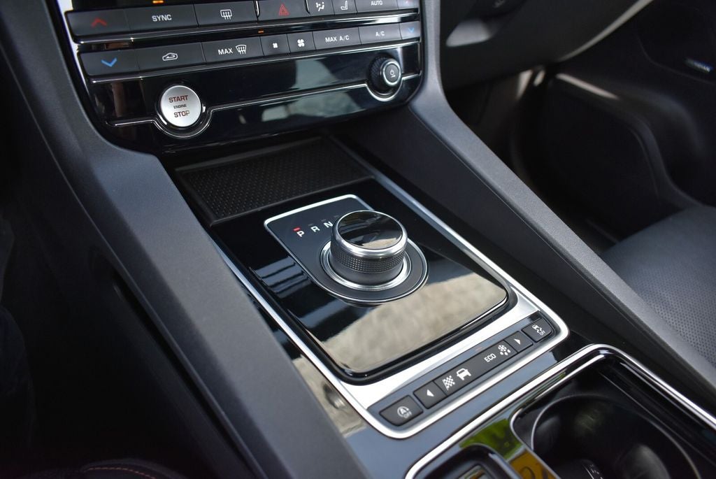 2018 Jaguar F-PACE 35t Prestige