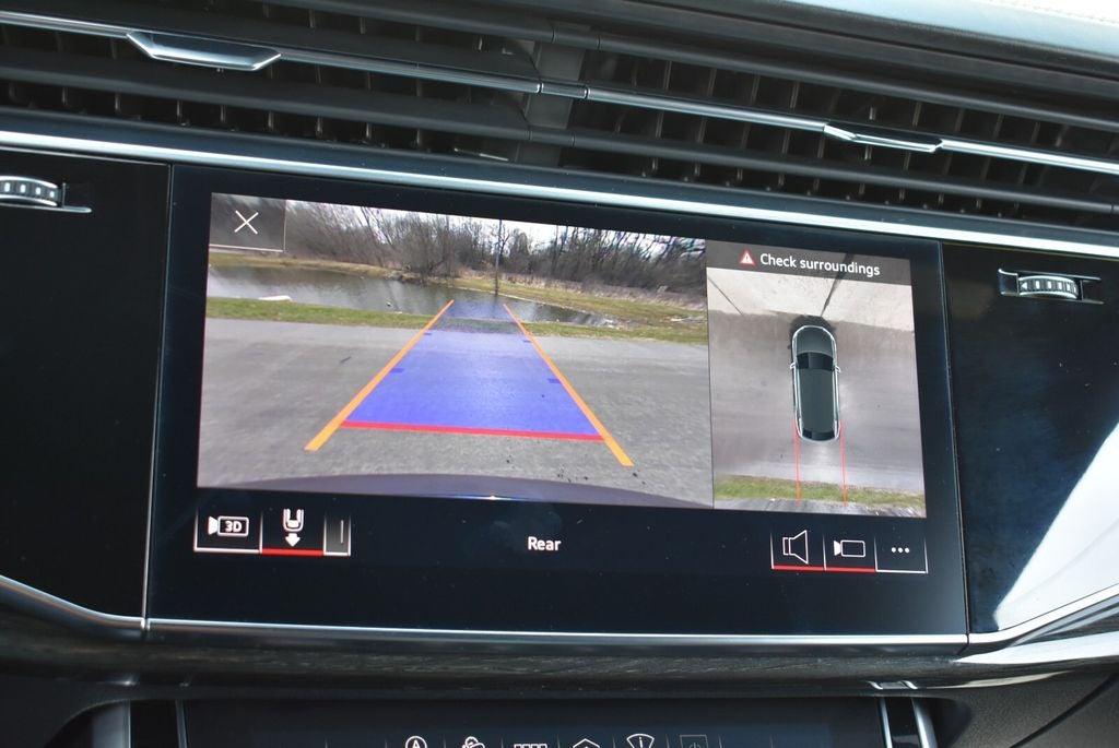 2021 Audi Q8 55 Prestige quattro