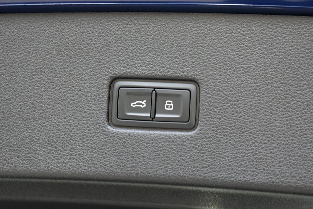2021 Audi Q8 55 Prestige quattro
